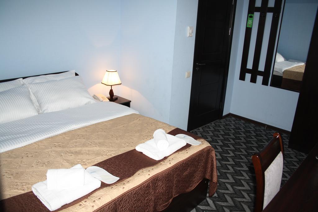 Hotel Royal Georgia Tbilisi Zimmer foto