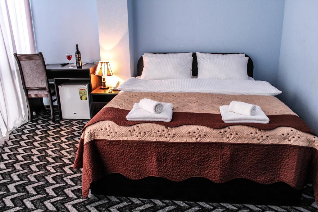 Hotel Royal Georgia Tbilisi Zimmer foto