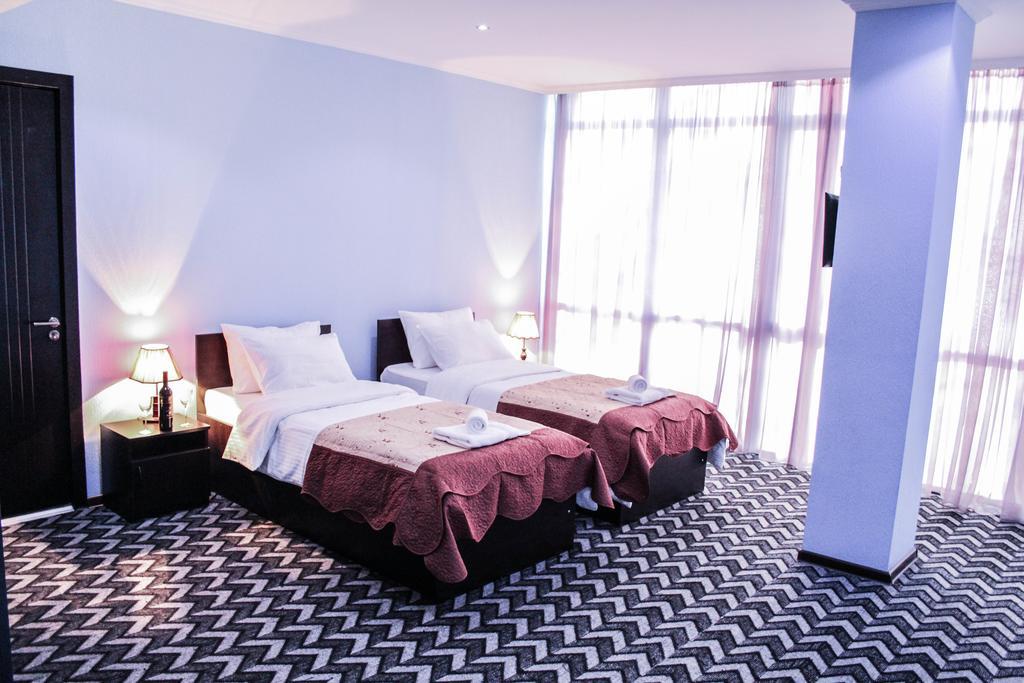 Hotel Royal Georgia Tbilisi Zimmer foto