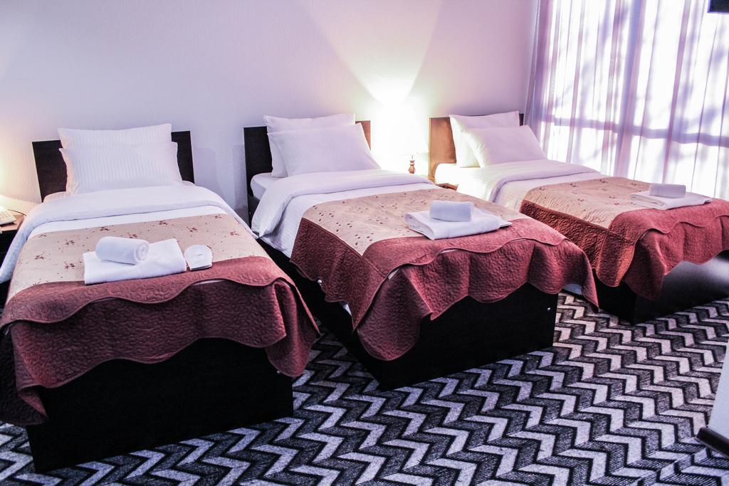 Hotel Royal Georgia Tbilisi Zimmer foto